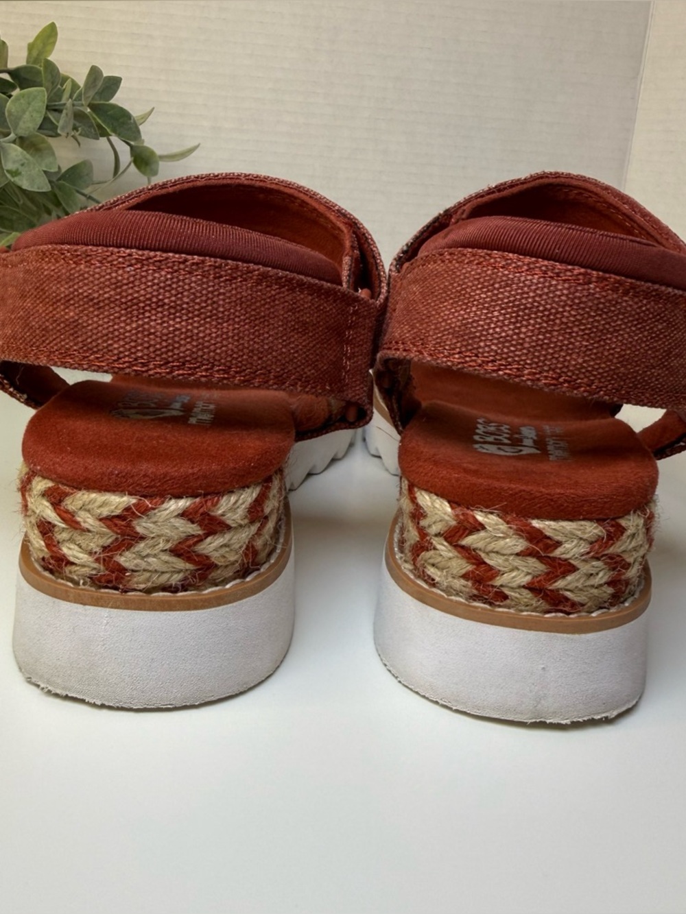 Skechers BOBS Desert Kiss Women's Wedge Sandals in Brick Red Size 9 Adjustable - Picture 9 of 16